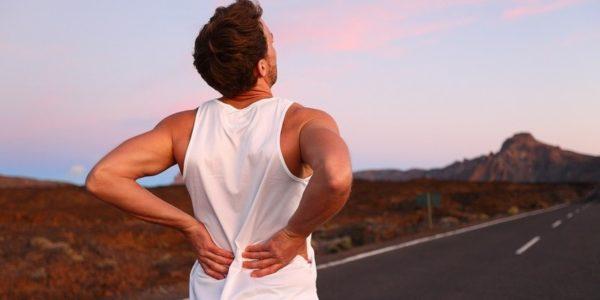 Боли в спине при беге или ходьбе свидетельствуют о патологиях позвоночника