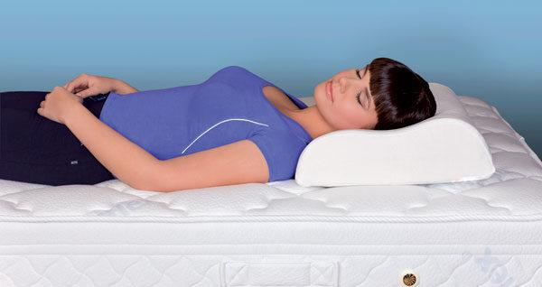 Полноценный отдых на ортопедическом матрасе и подушке способствует поддержанию здоровья позвоночника