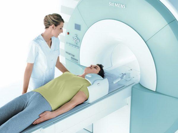 МРТ считается самым точным методом диагностики и позволяет выявлять малейшие изменения в тканях