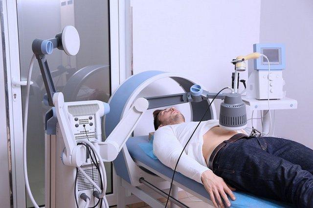 Магнитотерапия – эффективный метод борьбы с болями и отеками в воспаленном месте позвоночника