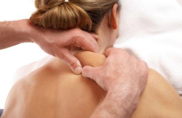 После массажа болит спина и шея – это нормально?