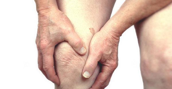 Существует несколько основных причин развития околосуставного остеопороза