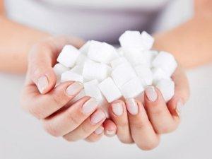 Полезные сведения о сахарном песке: калорийность, польза и вред